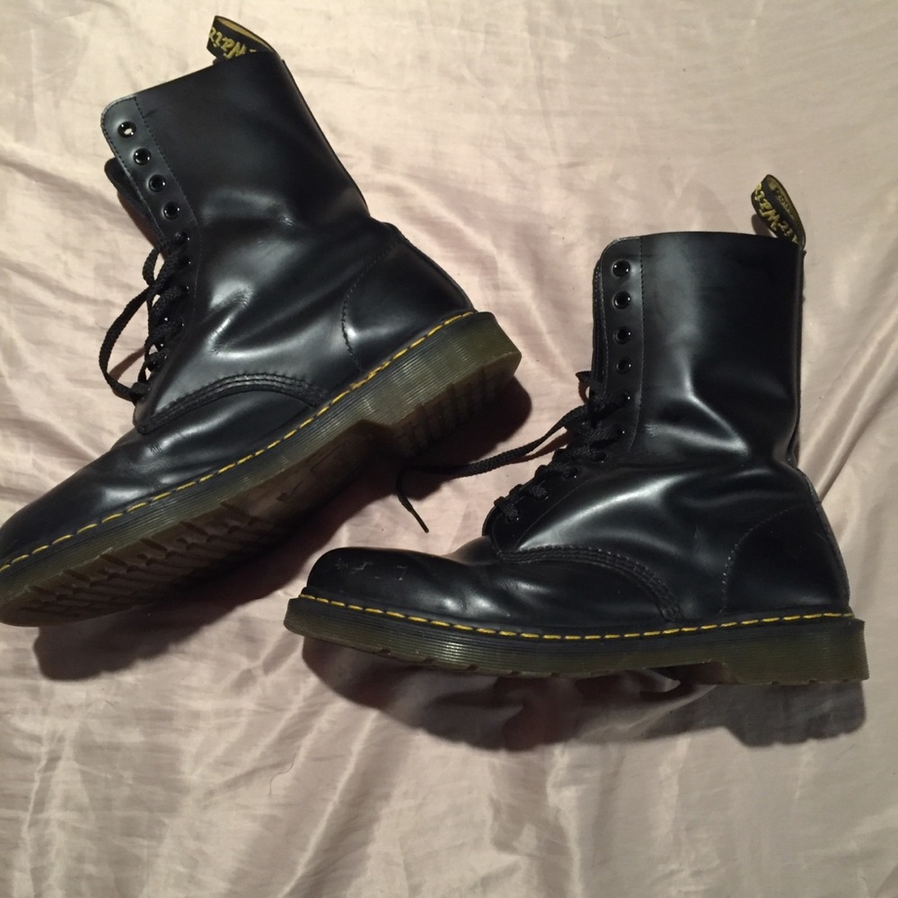 Dr. Martens 1490 10 Eye Lace Up Boot Mens Size 11